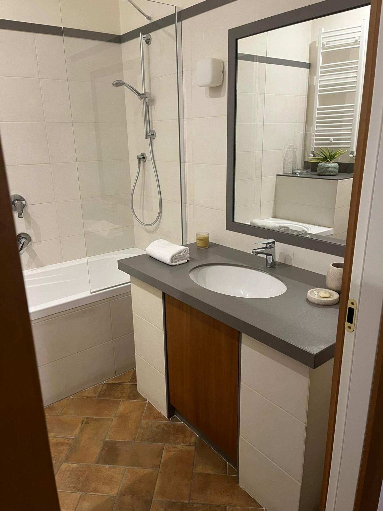 Deluxe Spanish Steps Apartment